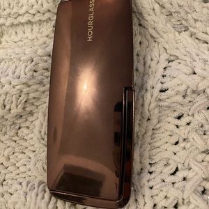 Hourglass Ambient Lightening Palette